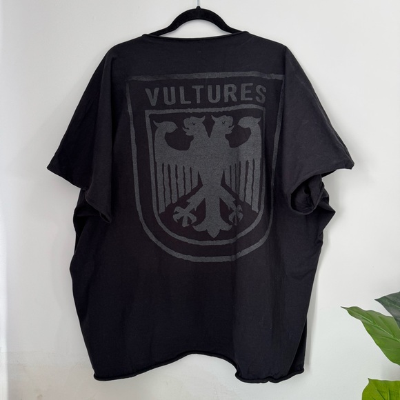 Yeezy Other - Yeezy vultures Black box T-Shirt